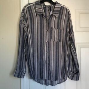 Splendid Long Sleeve Button Down - Medium